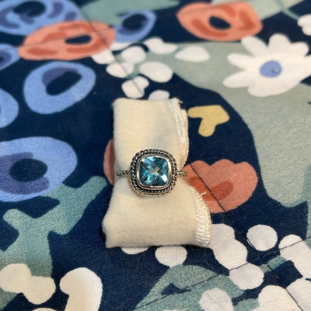 EUC Samuel B Blue Topaz and Sterling Silver Ring - SZ 10.